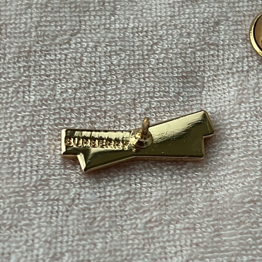 Burberry pin or tie tac …. authentic - Picture 3 of 4
